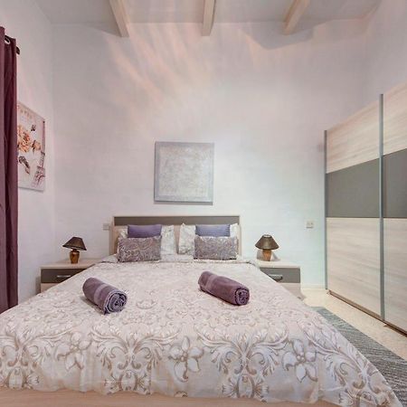 Valletta 2 Bedroom Sleeps 6 Apartment Walking Distance To Centre And The Sea Esterno foto