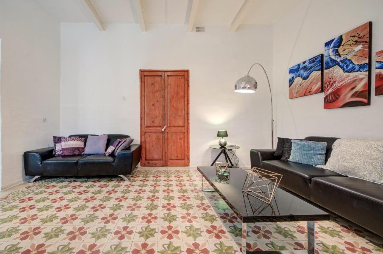 Valletta 2 Bedroom Sleeps 6 Apartment Walking Distance To Centre And The Sea Esterno foto