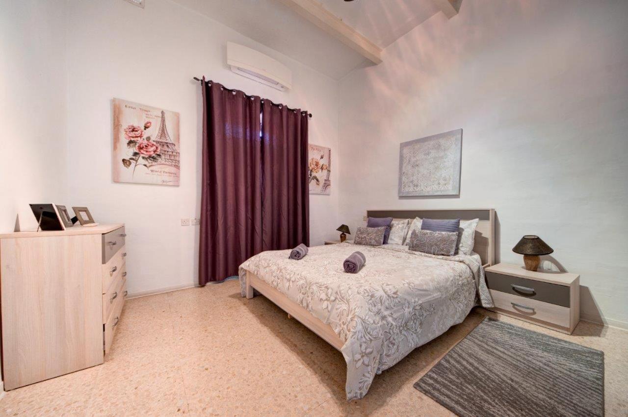 Valletta 2 Bedroom Sleeps 6 Apartment Walking Distance To Centre And The Sea Esterno foto